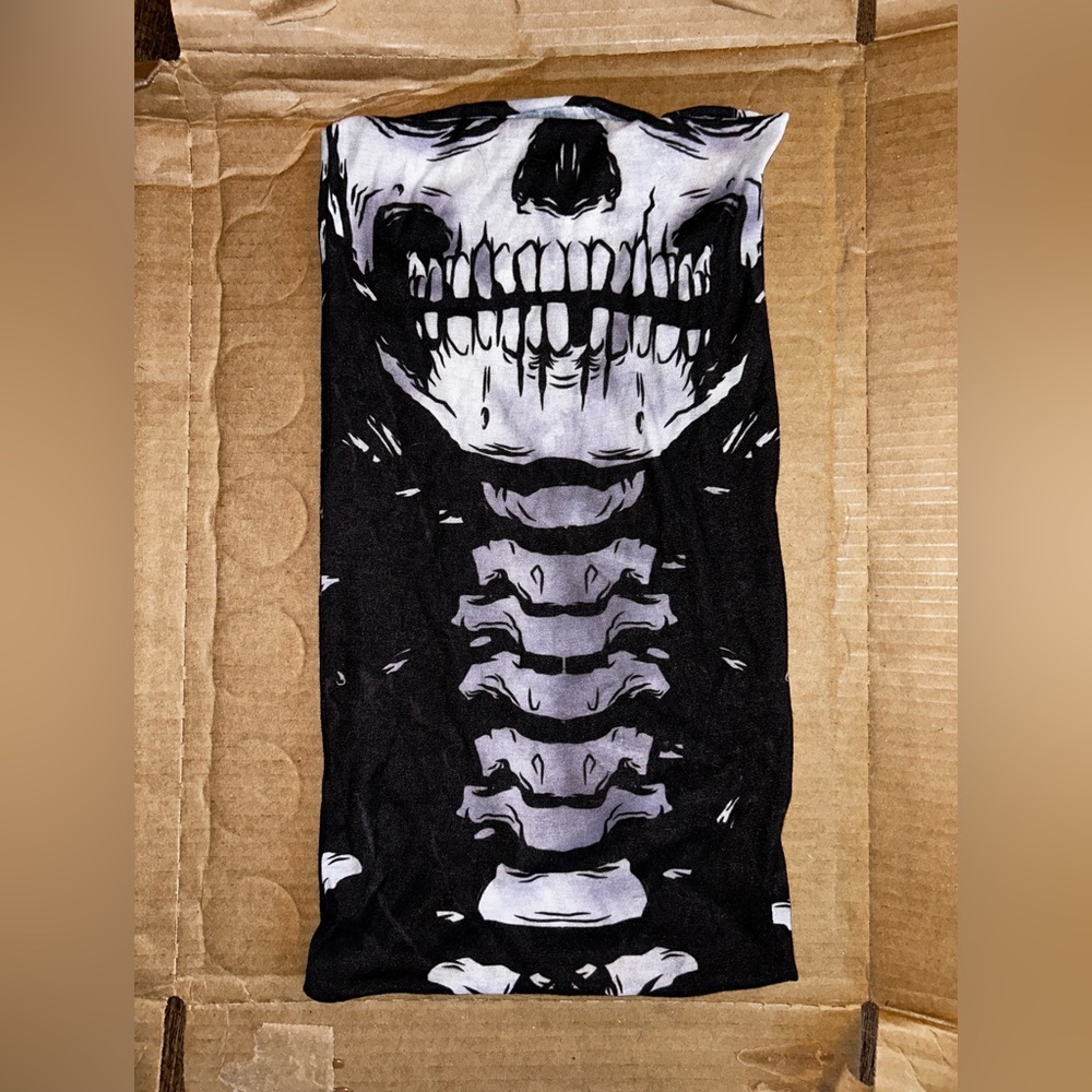 Seamless skull bandana